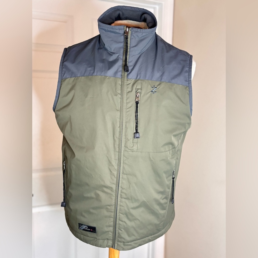 IZOD PerformX Green and Gray Sleeveless Vest Jacket Men’s Size Medium